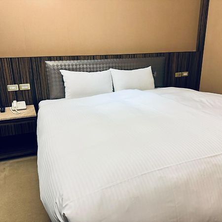 友愛京賞國際大飯店 Yoai Jing Shang Hotel Kaohsiung Exterior foto